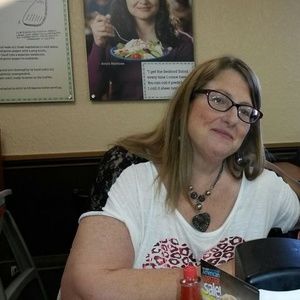 Meet your Posher, Marcia